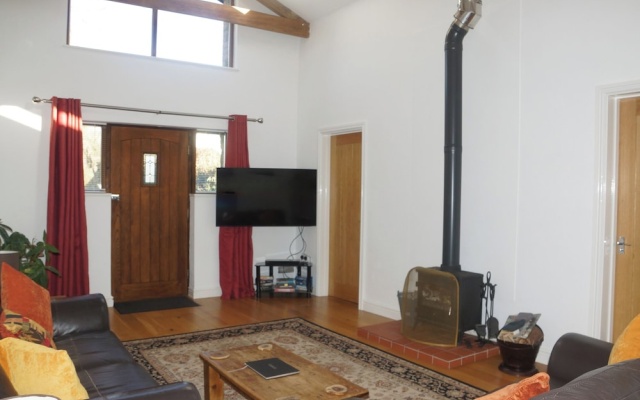 Dilly Dally Barn