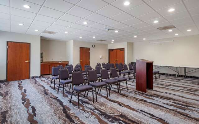 BEST WESTERN PLUS McKinney Inn & Suites