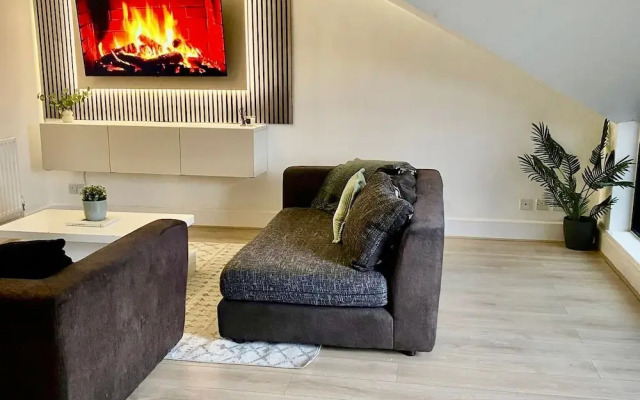 Stylish 1 bed Apartment - Sleeps 4 & Free Parking