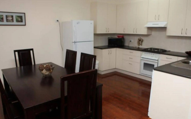 Cole House Apartments