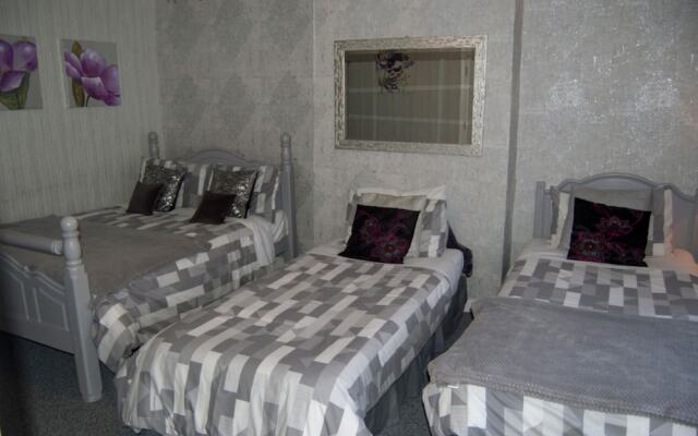OYO La Spada Boutique Hotel
