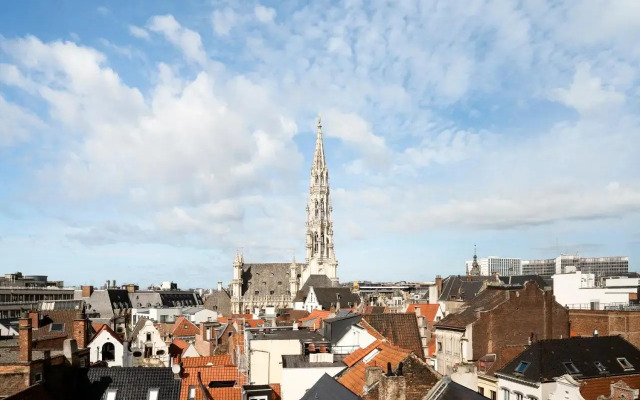 Alma Grand Place Hotel