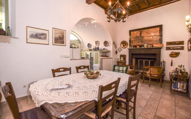 Beautiful Apartment in Canino With 3 Bedrooms