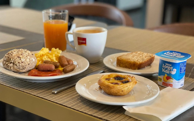 Hotel Sete Colinas