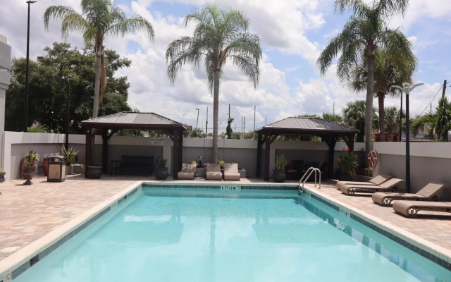 Holiday Inn Orlando East - UCF Area by IHG