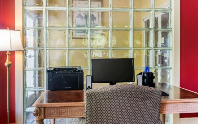 Quality Inn London North