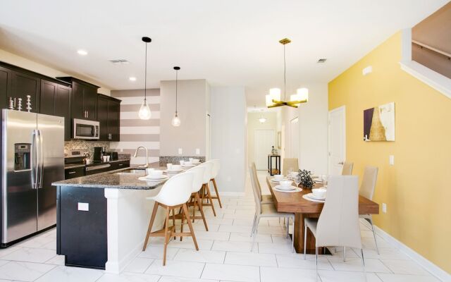 1603 Moon Valley Drive