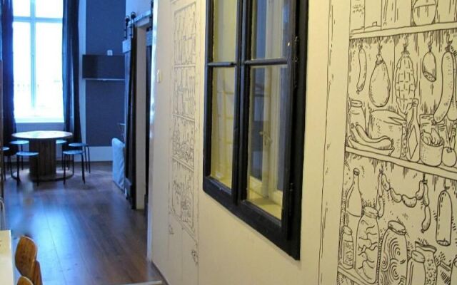 Hedonist Lodge