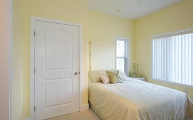 Lake Okanagan Bed and Breakfast