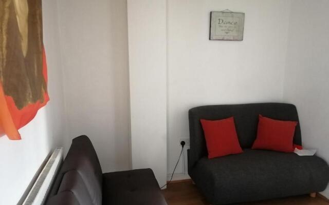 Fun 4-bed Apartment in Birmingham Central