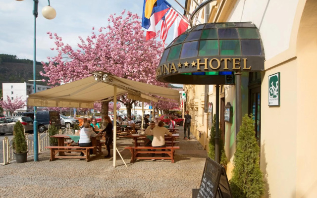 Hotel Česká Koruna