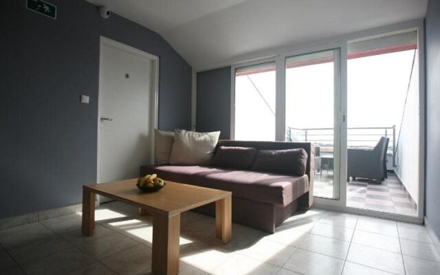 Moon Rocks Hostel