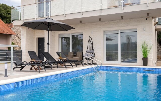 Nice Apartment in Trogir With 2 Bedrooms and Wifi