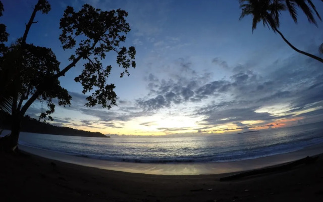 Jonny's cabins drake day