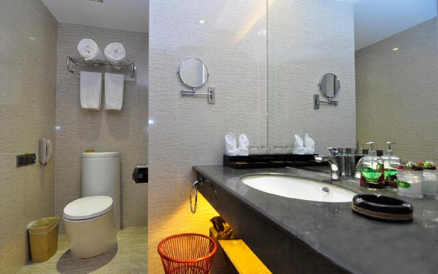 Kun Ming Shengshi Qianhe Hotel