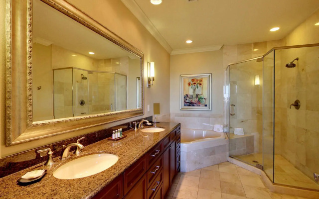 Emerald Grande Condominiums at HarborWalk Village