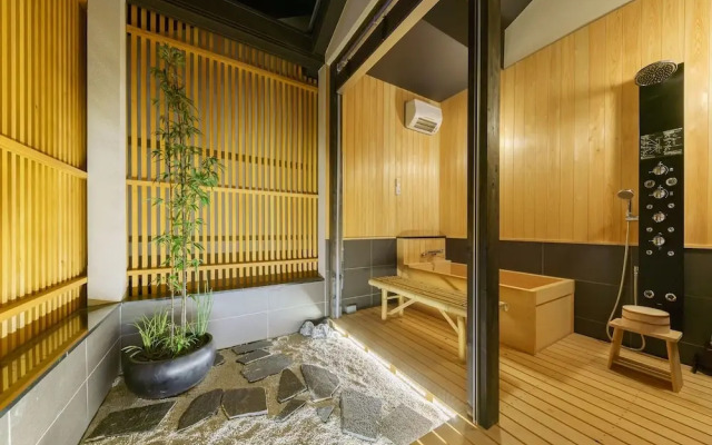 Yadoya Yanagidori West