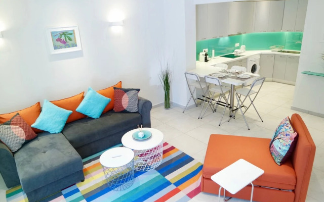 Hilton Hotel Area-Renovated Apt in Central Area