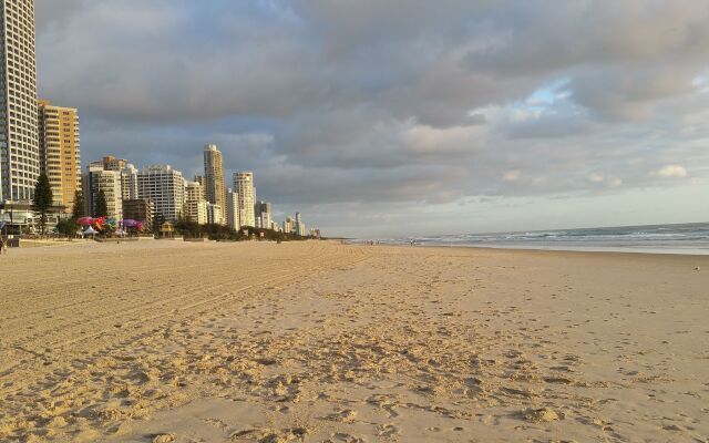 Beachcomber Surfers Paradise