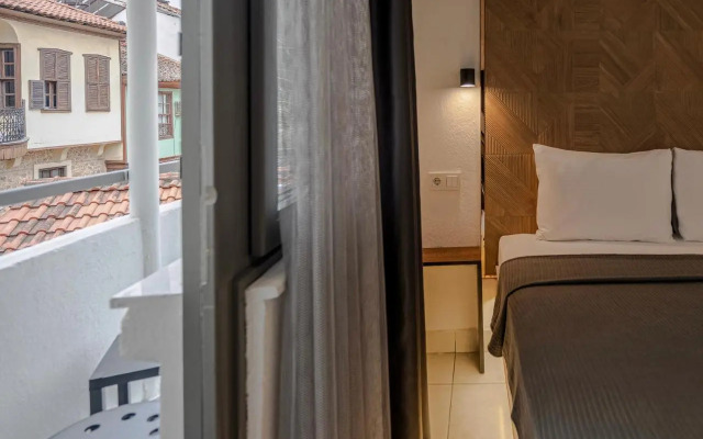 The Easy Rooms Verandah