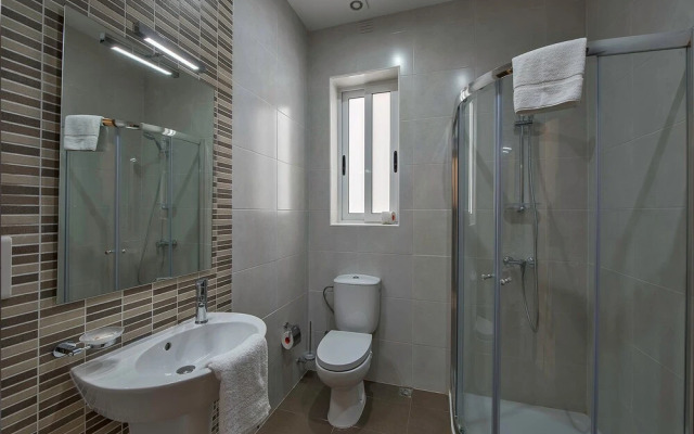 The Hillock North E10