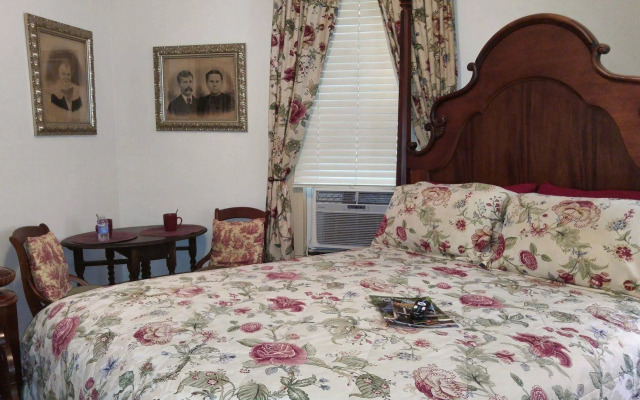 Hidden Springs Bed & Breakfast