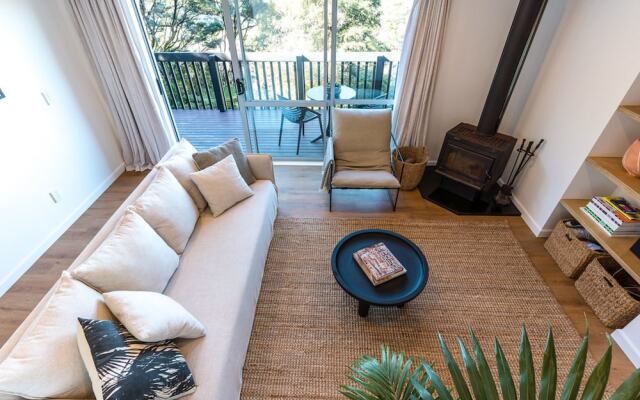 Family Friendly Home with Tree Top Vista