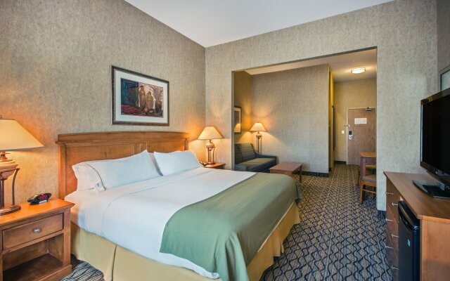 Holiday Inn Express & Suites Saskatoon by IHG