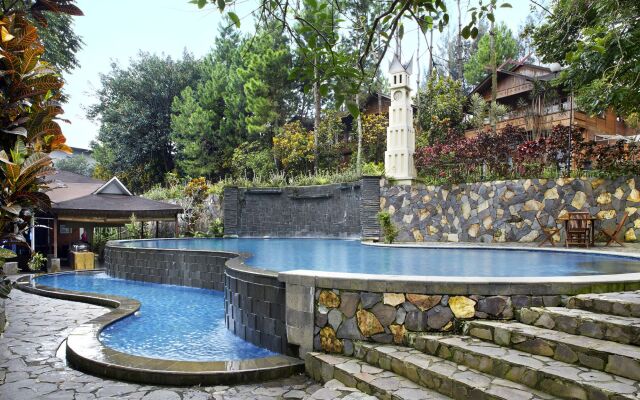 Jambuluwuk Convention Hall & Resort Puncak