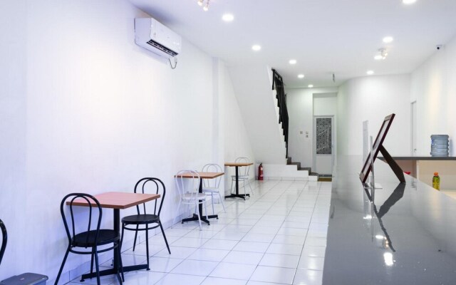 My Capsule Hotel by RedDoorz