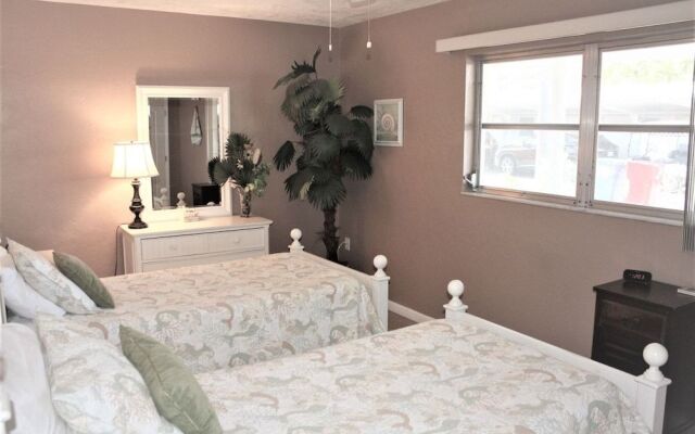 Jamaica Royale - 090 - 2 Br Condo