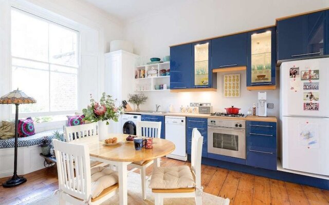 Charming And Cosy 1 Bed In Notting Hill