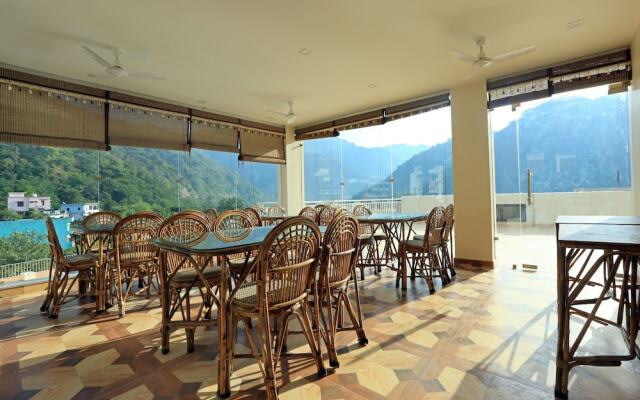 Hotel Vedas Tapovan