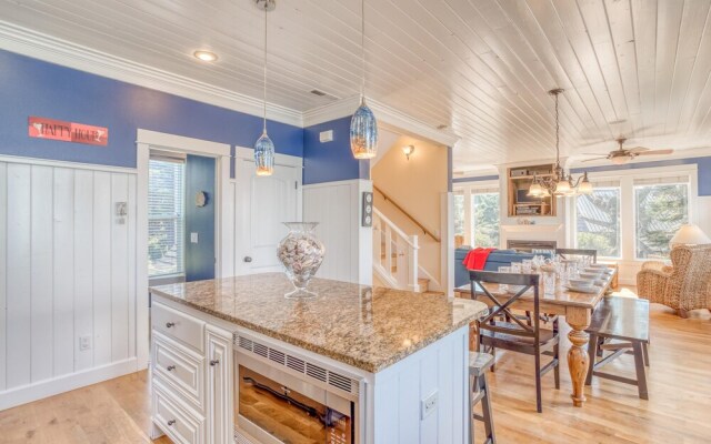 Baywood Shores Bed & Breakfast