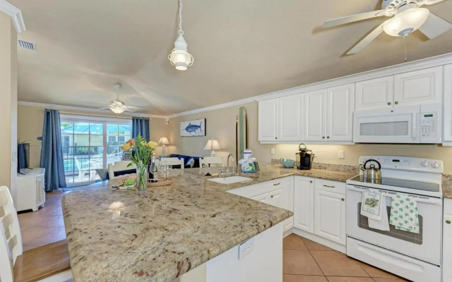 Sand Dollar - 6604 Holmes Blvd