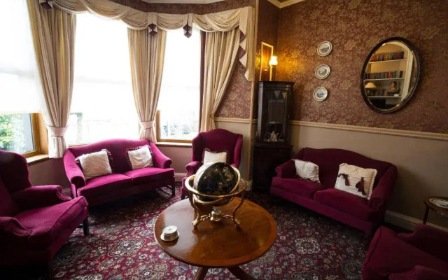 West End Hotel