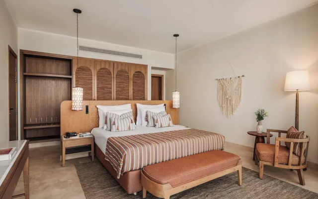 Sakhra  & Spa, Almaza Bay