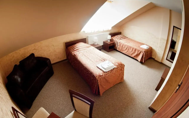 Hotel & Restauracja Okrąglak