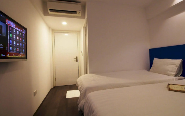 Emis Hotel