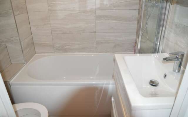 London Bridge Apartment