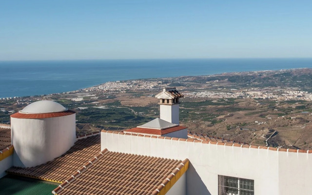 Villa in Arenas With Private Pool and Breathtaking Views