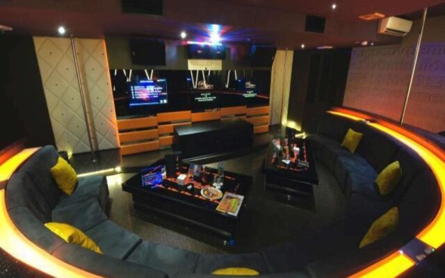 B Fashion Hotel