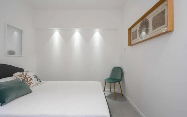 Ormesini Courtyard Apartment