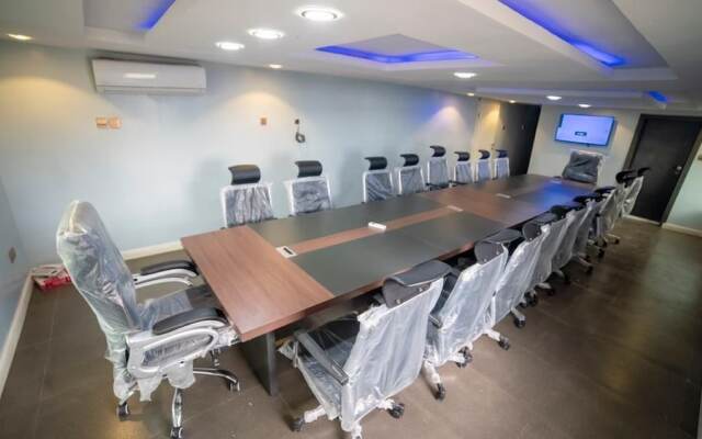 Ikeja Airport View Apartment