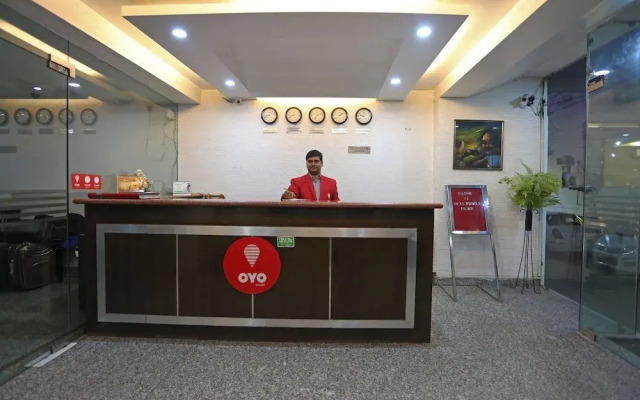 OYO 19046 Hotel Airport Suites