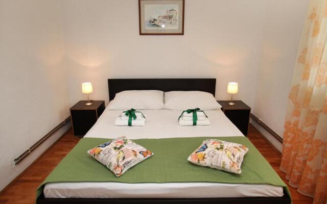 Apartment Natali - 5M from beach
