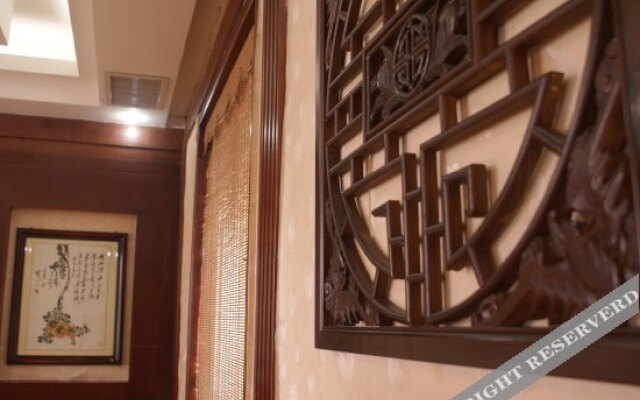 Zhuang Hu Cun Hotel