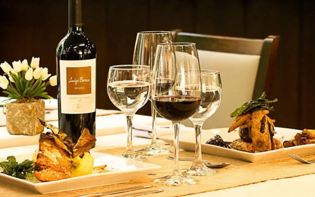 Urquiza Apart Hotel & Suites