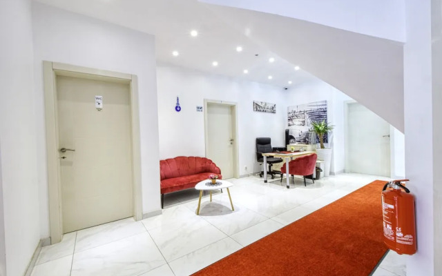 Amanda Hostel