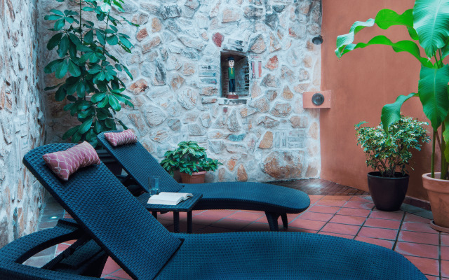 La Isabela Suites